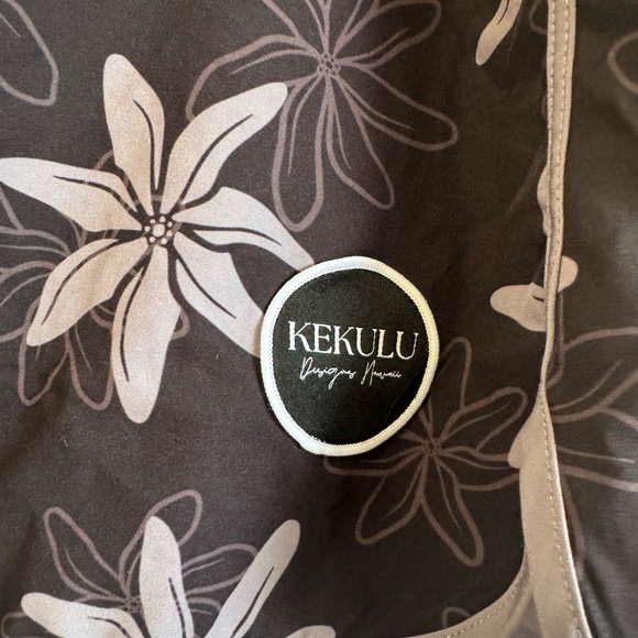 Men's Black Floral Hybrid Board Shorts with Gray Trim - Picture 2 of 5